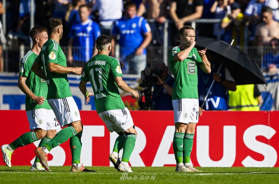 在大学赛场 在大学赛场