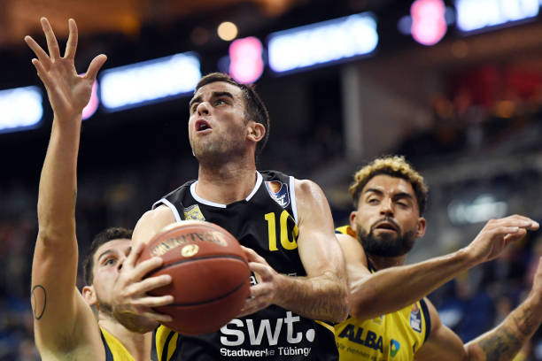 在某主场馆 在某主场馆